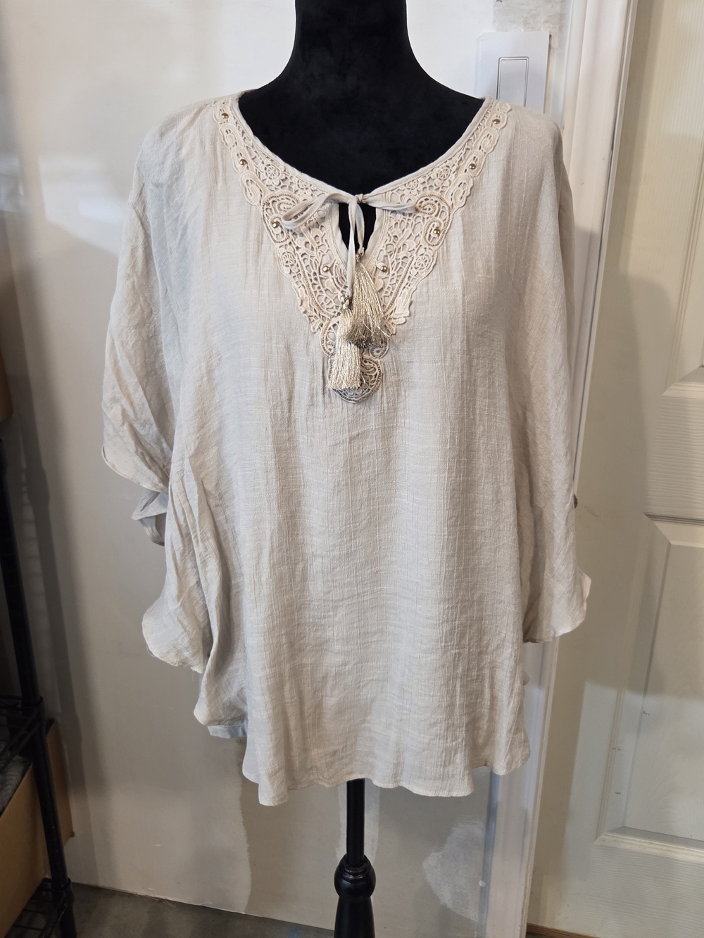 JM Collection Ivory Crochet V-Neck Tunic Top Boho Tassel Attatched Cami Flowy